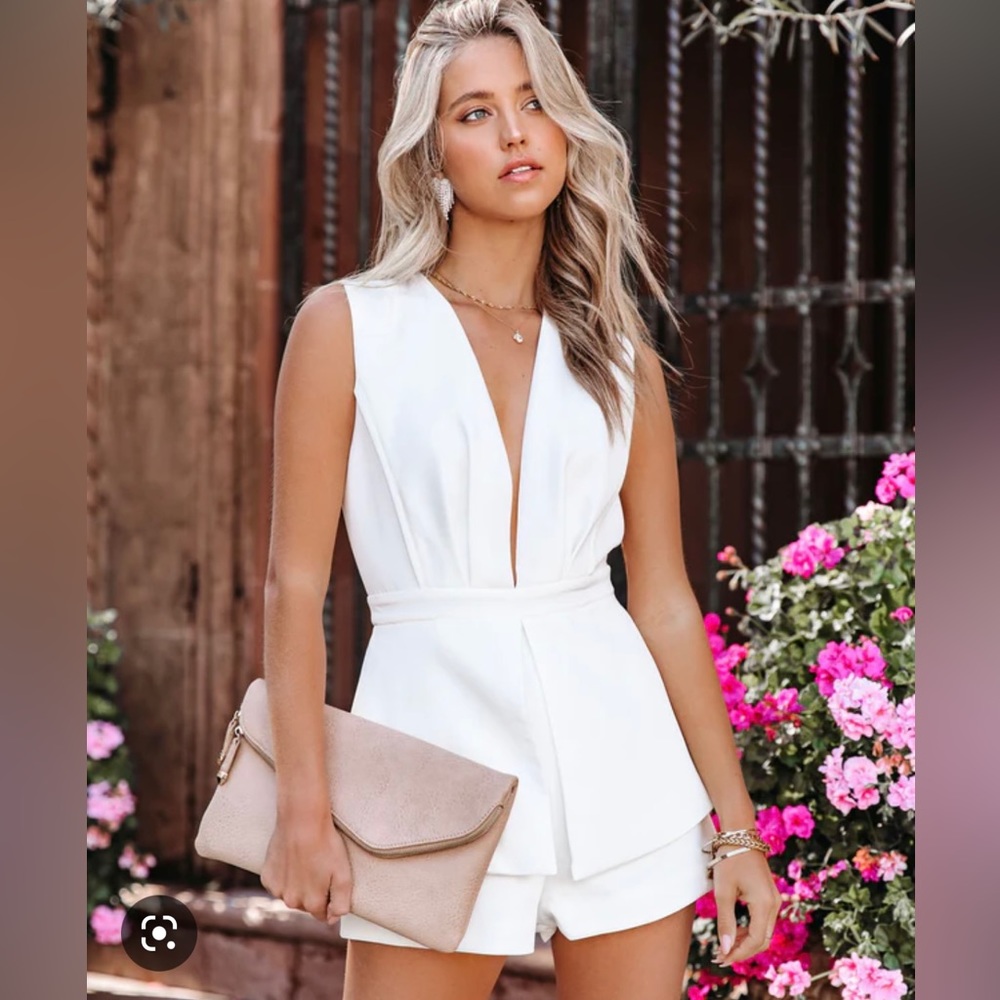 VICI Take the plunge peplum romper
